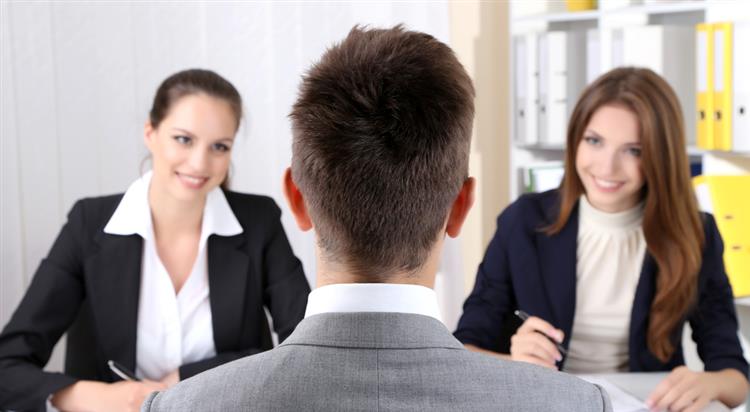 10 Important Questions to Ask During An Interview