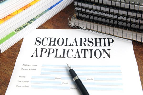10 Tips to Help You Apply for Scholarships