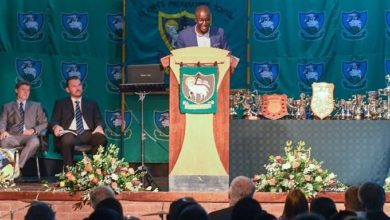 Zororo Makamba Returns to his Old School